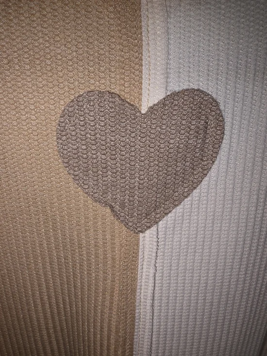 easel Colorblock V-Neck Tunic in Cream, Tan & Coral Pink - Picture 3 of 7